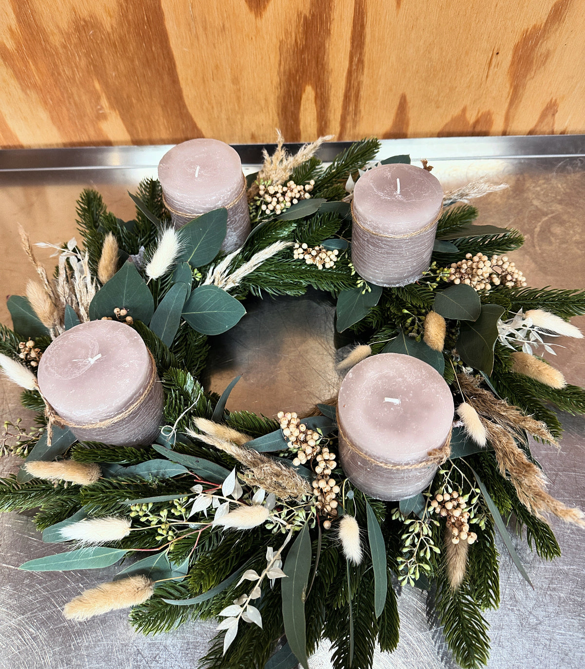 Scandinavian Natural Advent wreath with eucalyptus and dried flowers – Grey Beige