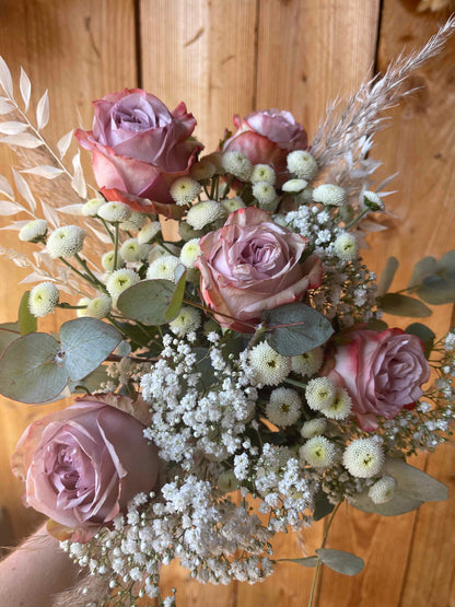 Blumenstrauß Romantic Rose – Altrosa Rosen & Schleierkraut