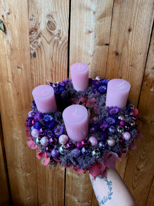 Adventskranz Pink Velvet Glow – Rosa & Violett Luxuskranz handgefertigt